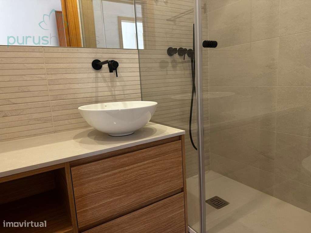 Apartamento T3 Remodelado no Campo Pequeno-29