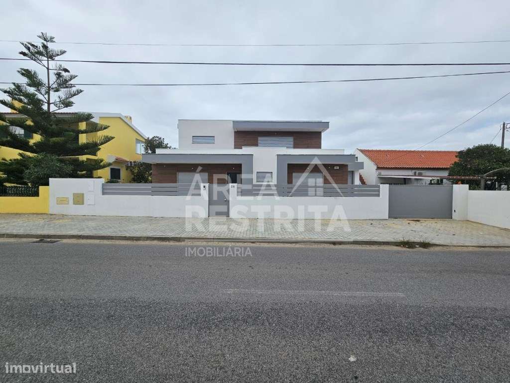 Moradia Isol.T4 c/Piscina e Garagem, Vale Choupo - Azeitão - Grande imagem: 2/42