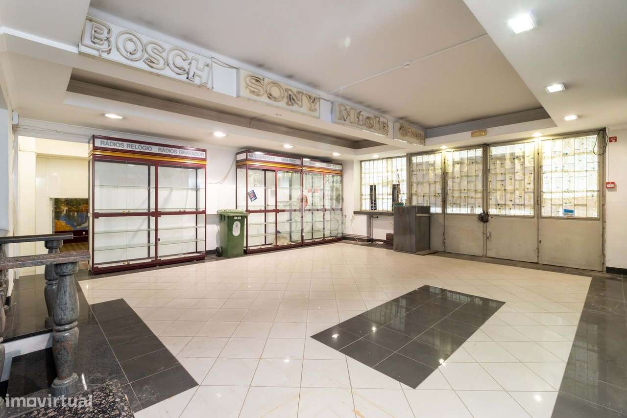 Loja situada perto das Torres de Lisboa - Grande imagem: 4/21