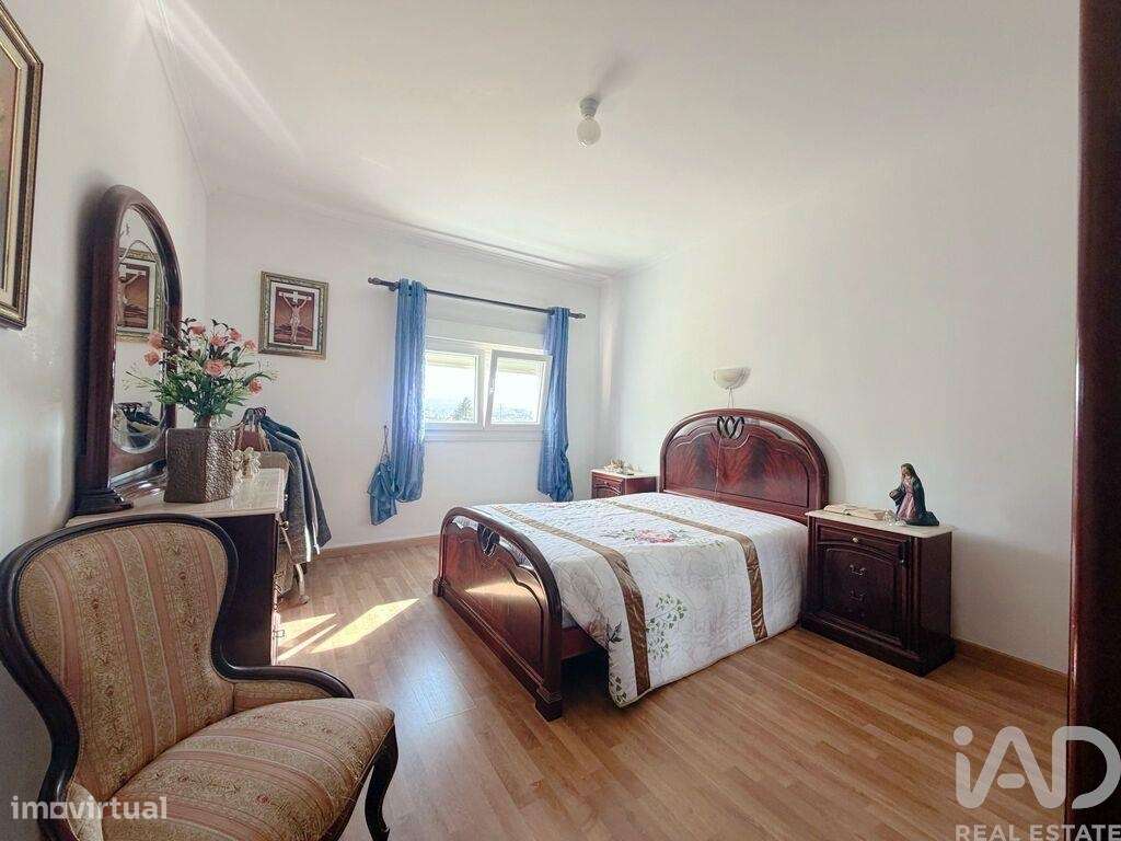 Moradia isolada T4 em Vilar de Nantes de 190 m2 - Grande imagem: 4/25