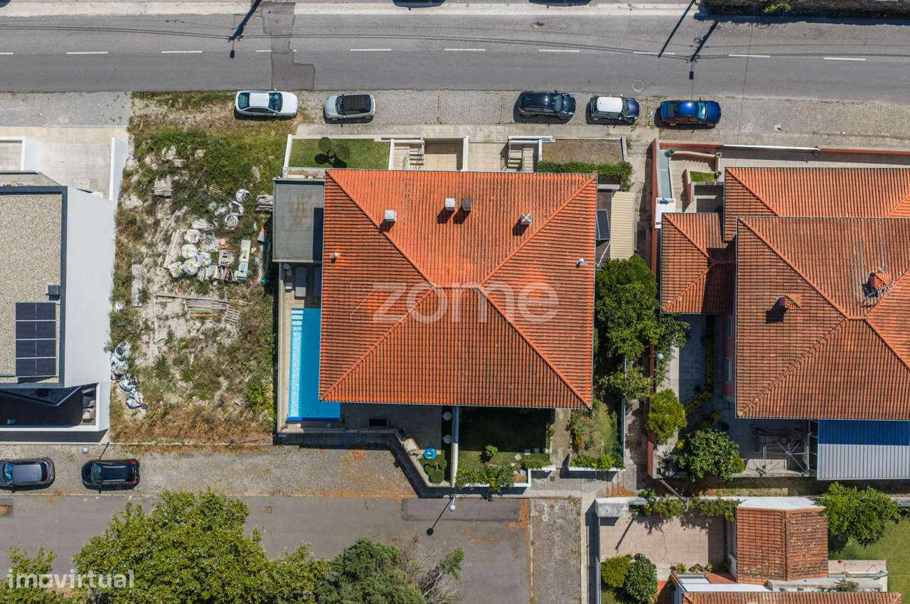 Moradia T4 com Jardim | Meadela-34