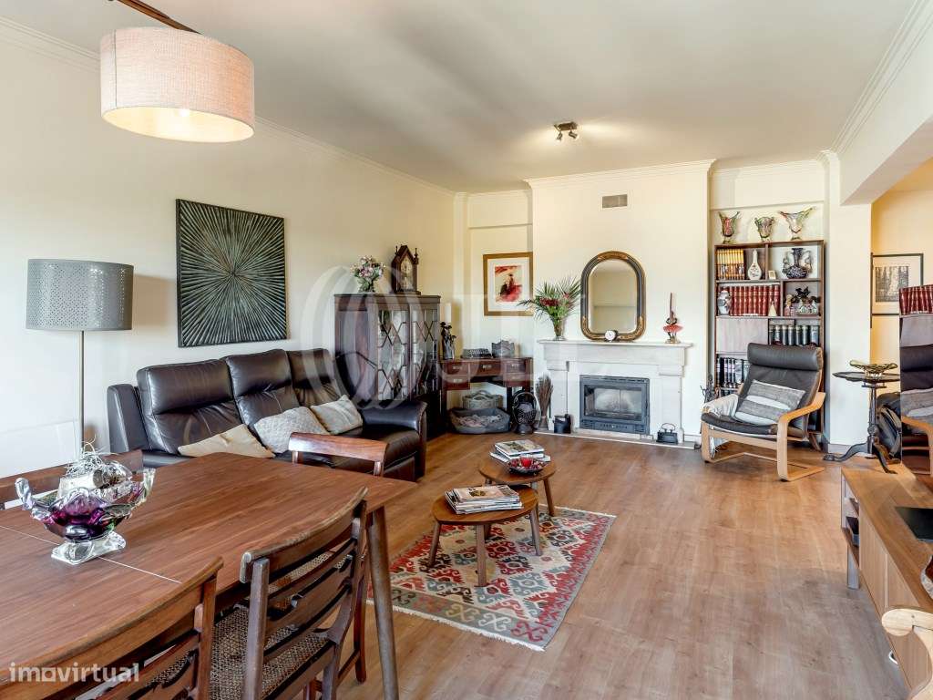 Apartamento T3, com estacionamento e varanda, Telheiras - Grande imagem: 4/29