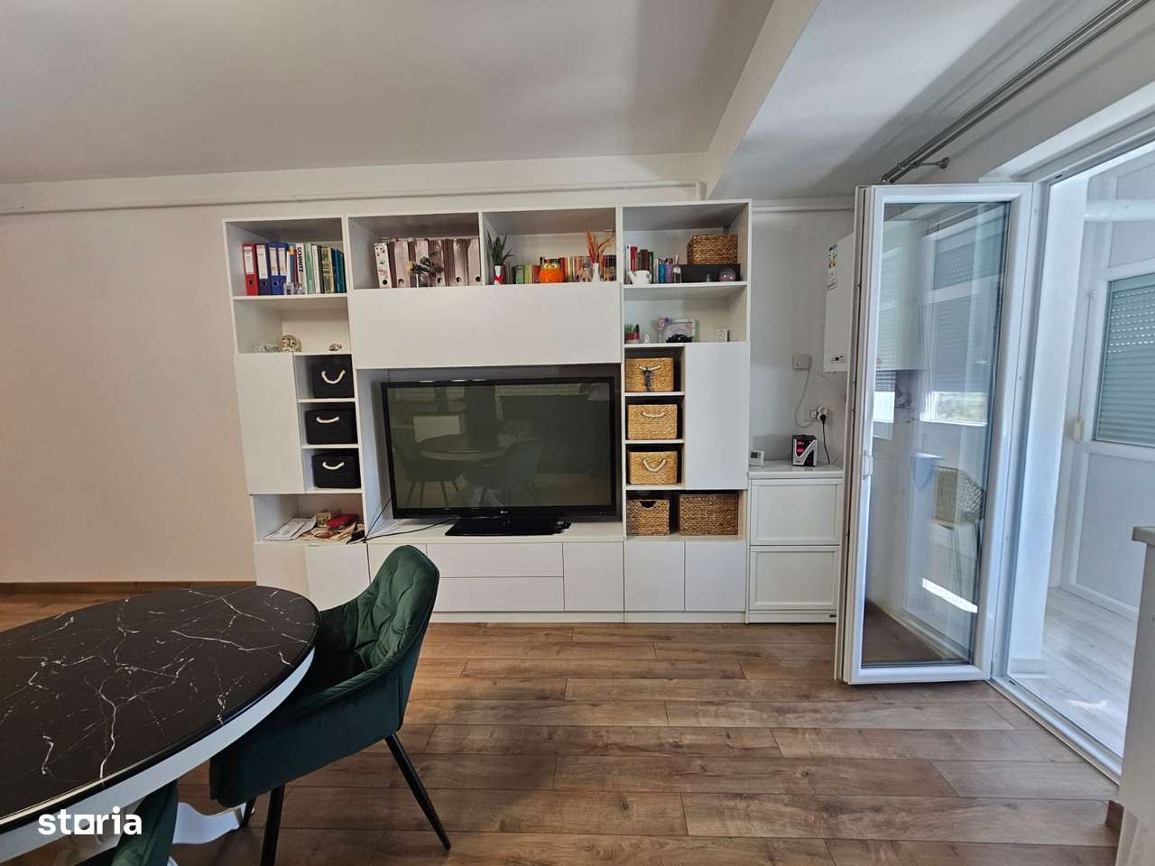 Apartament cu 3 camere- Valea Lupului-5