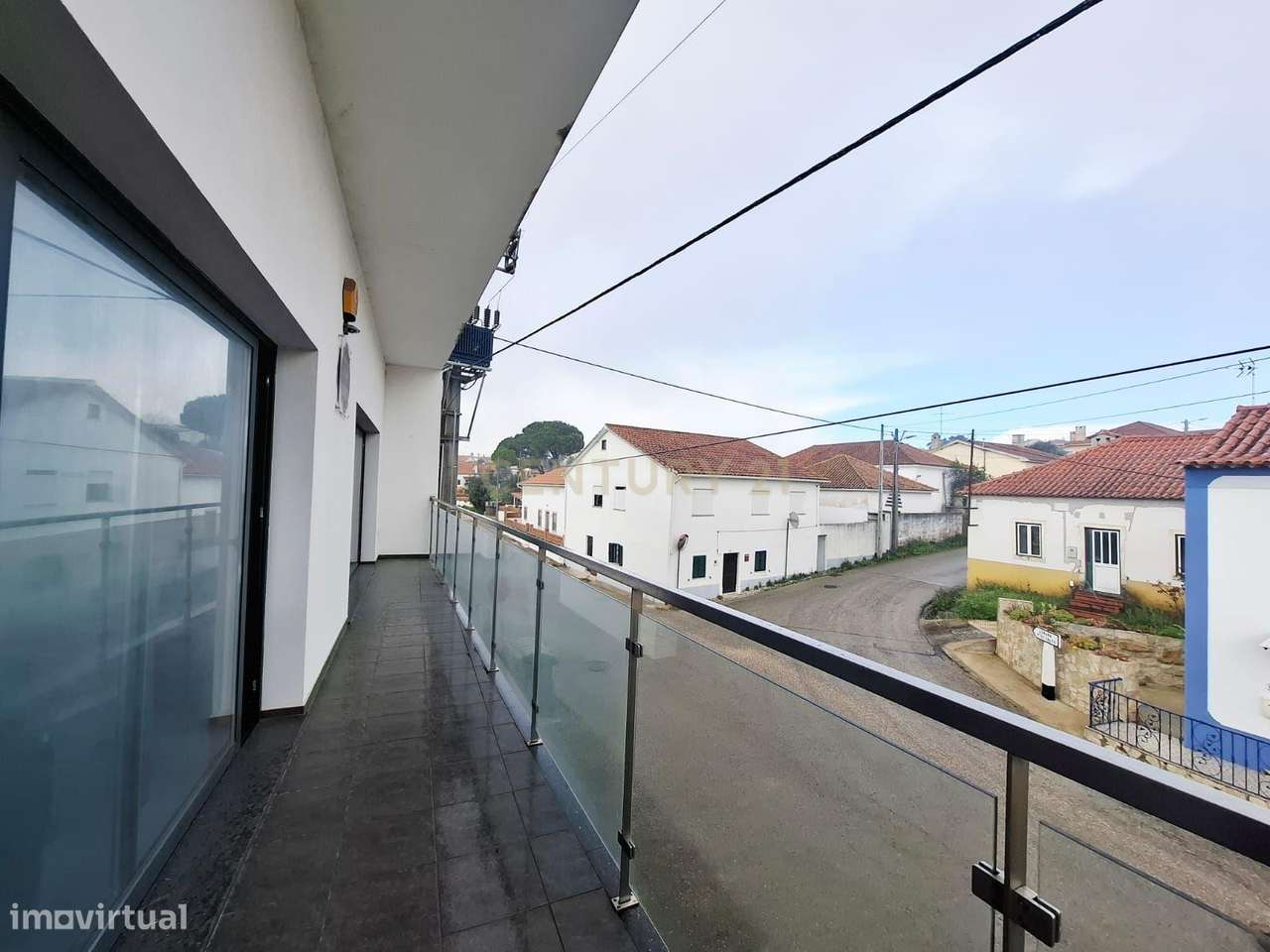 Café em Paço da Comenda com Acesso Direto e Espaço Aberto-14