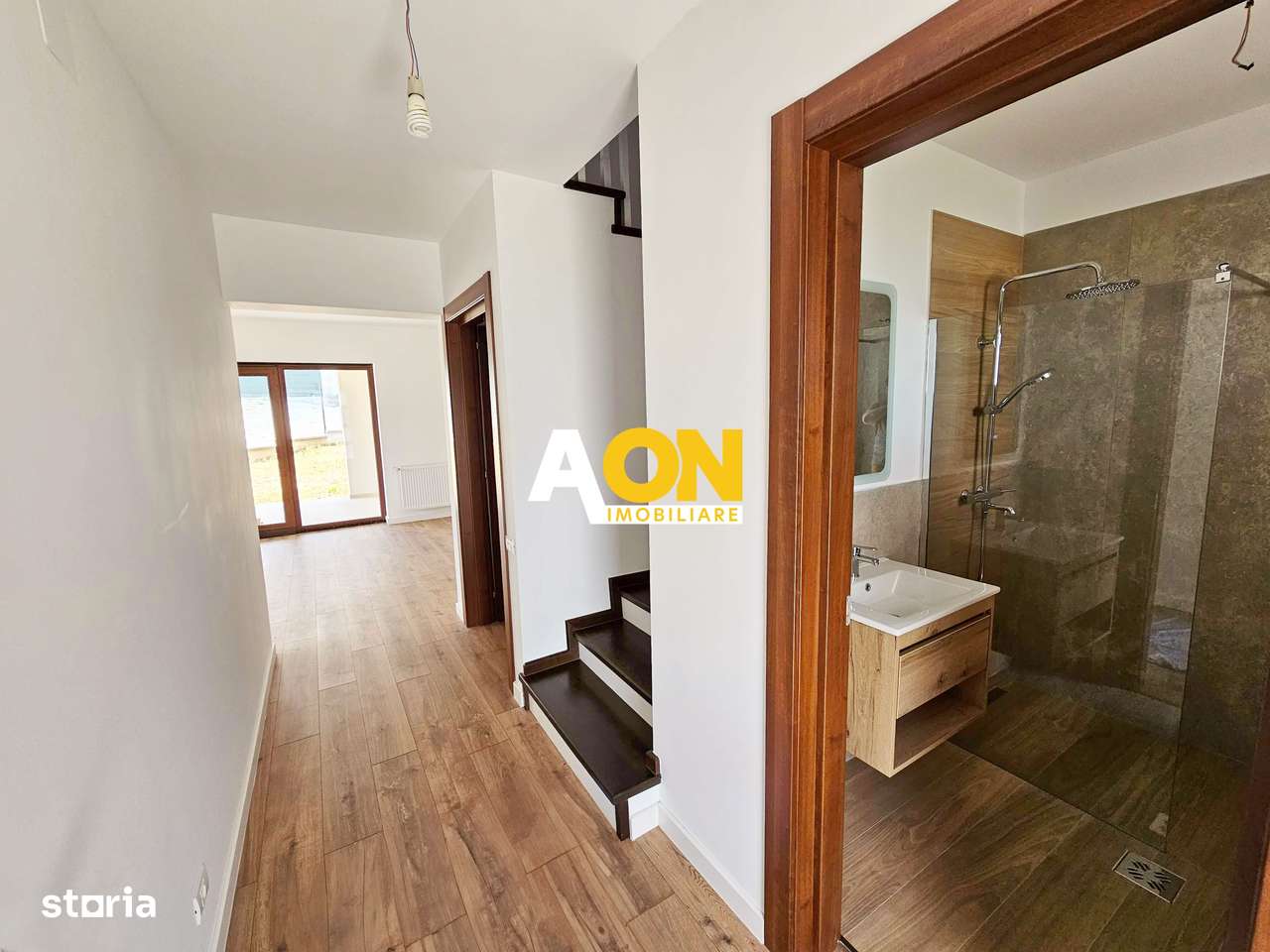 1/2 Duplex, 4 camere, 449 mp teren, asfalt, toate utilitatile, Cetate - Imagine principală: 2/17