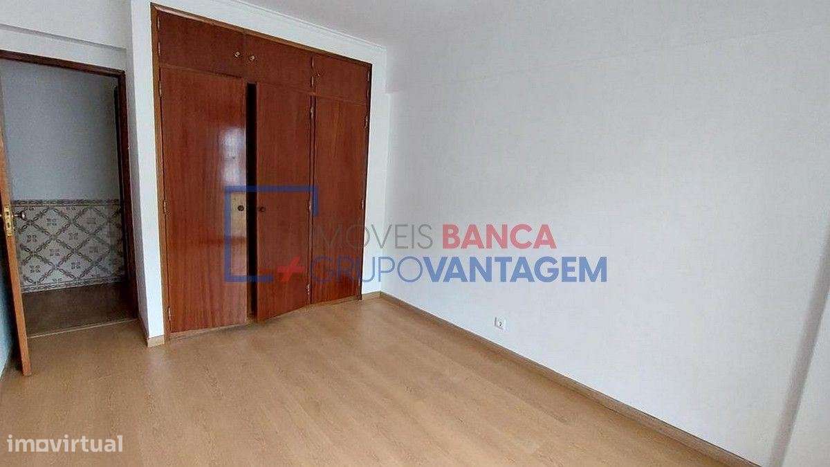 T2 ALGUEIRÃO MEM-MARTINS - Grande imagem: 4/14