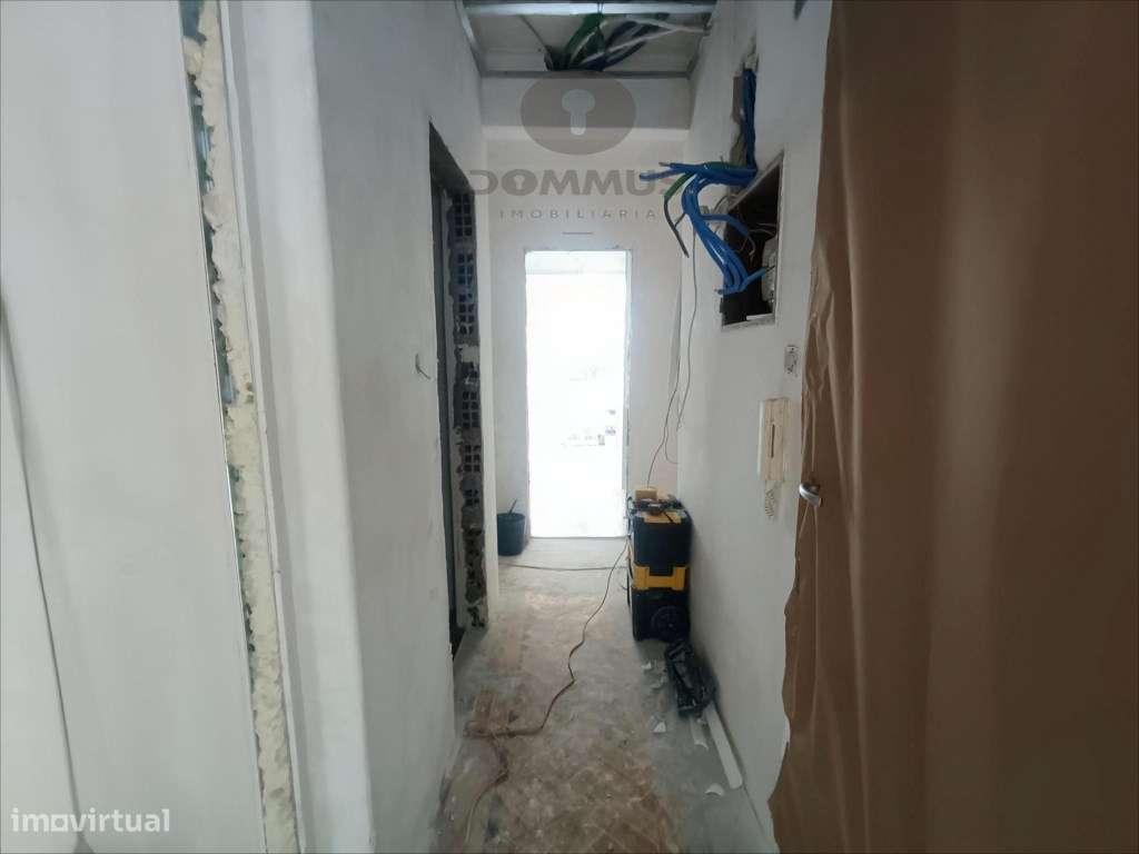 Apartamento T3 totalmente remodelado na Amadora-15