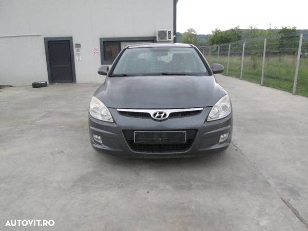 Dezmembrez hyundai i 30 2008 - 1