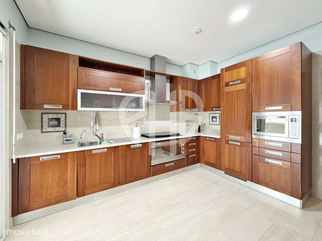 Apartamento T3+1 Duplex C/Terraço 250m2 // Condominio-44