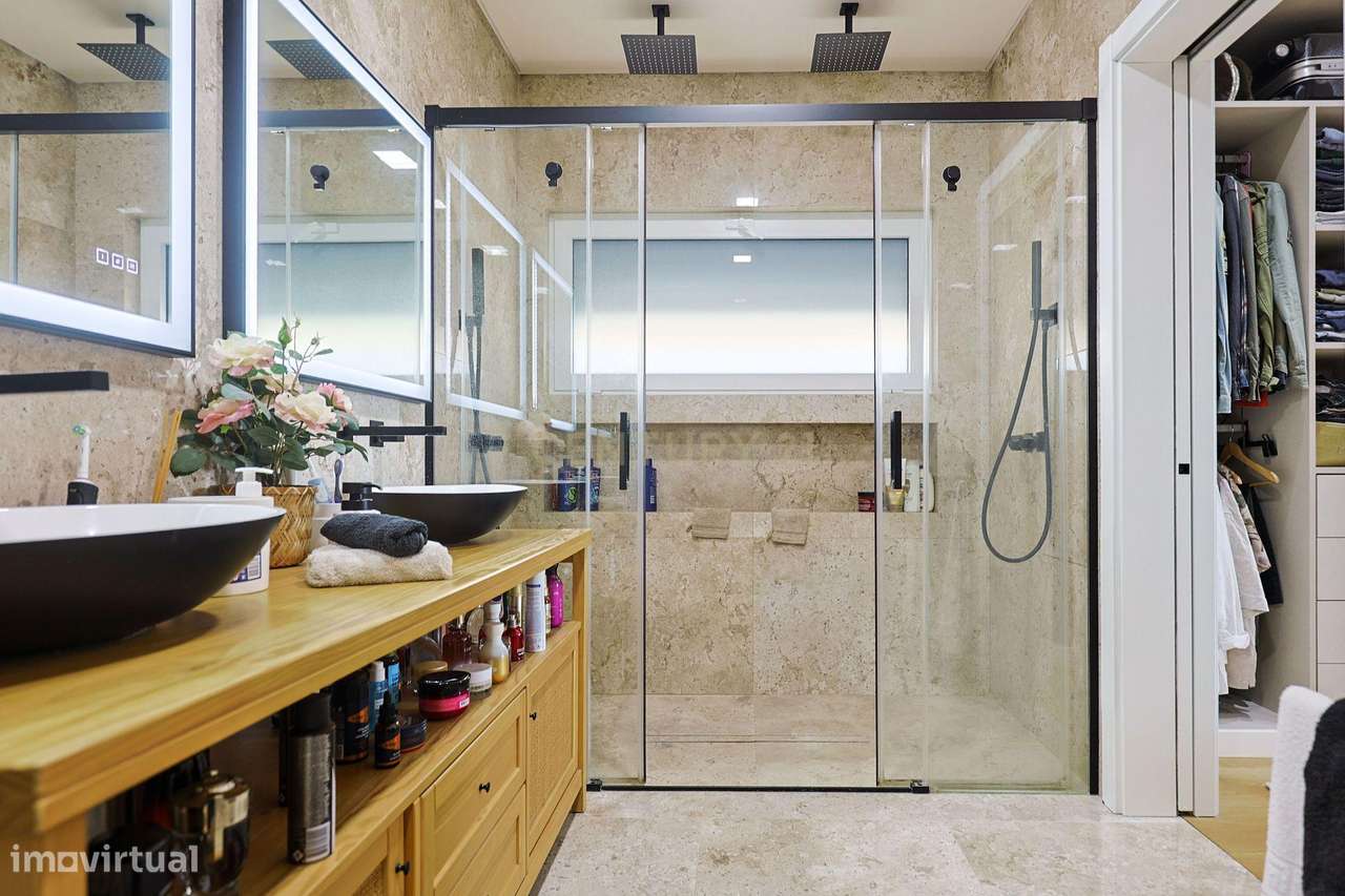Moradia de Luxo | Duas Master Suites | Piscina de Água Salgada-24