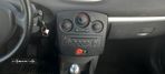 Renault Clio 1.5 dCi Rip Curl - 26