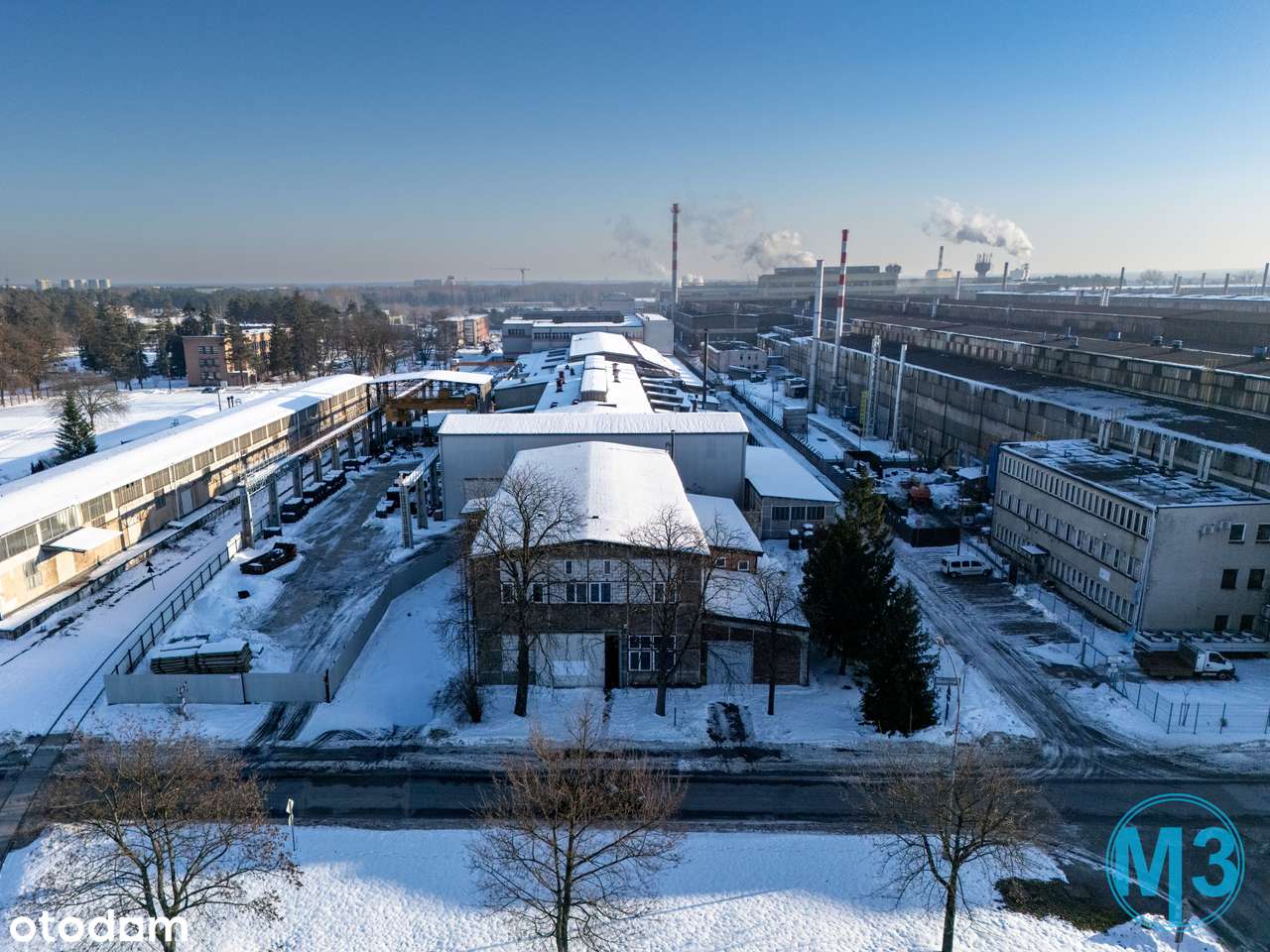 Tu produkcja ma sens – hala w przemysłowej części Stalowej Woli-0