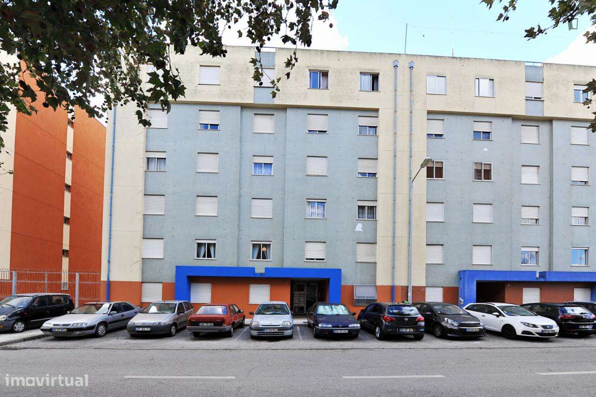 Quarto - localizado em Almada Lisbon - Grande imagem: 4/7