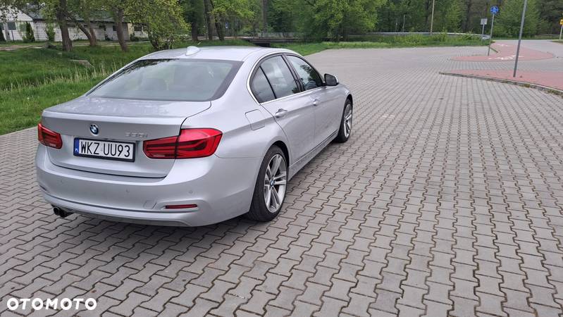 BMW Seria 3 330i Edition Luxury Line Purity - 6