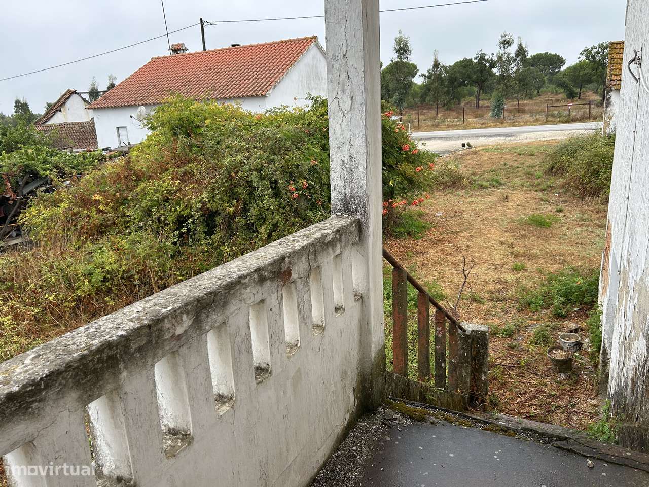 Moradia Rústica com Terreno – Branca-8