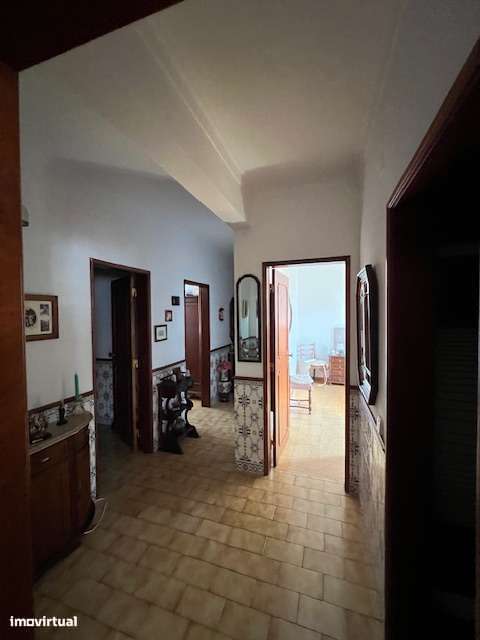 Moradia c/ Garagem, 692m2 de terreno, na Aroeira!-24