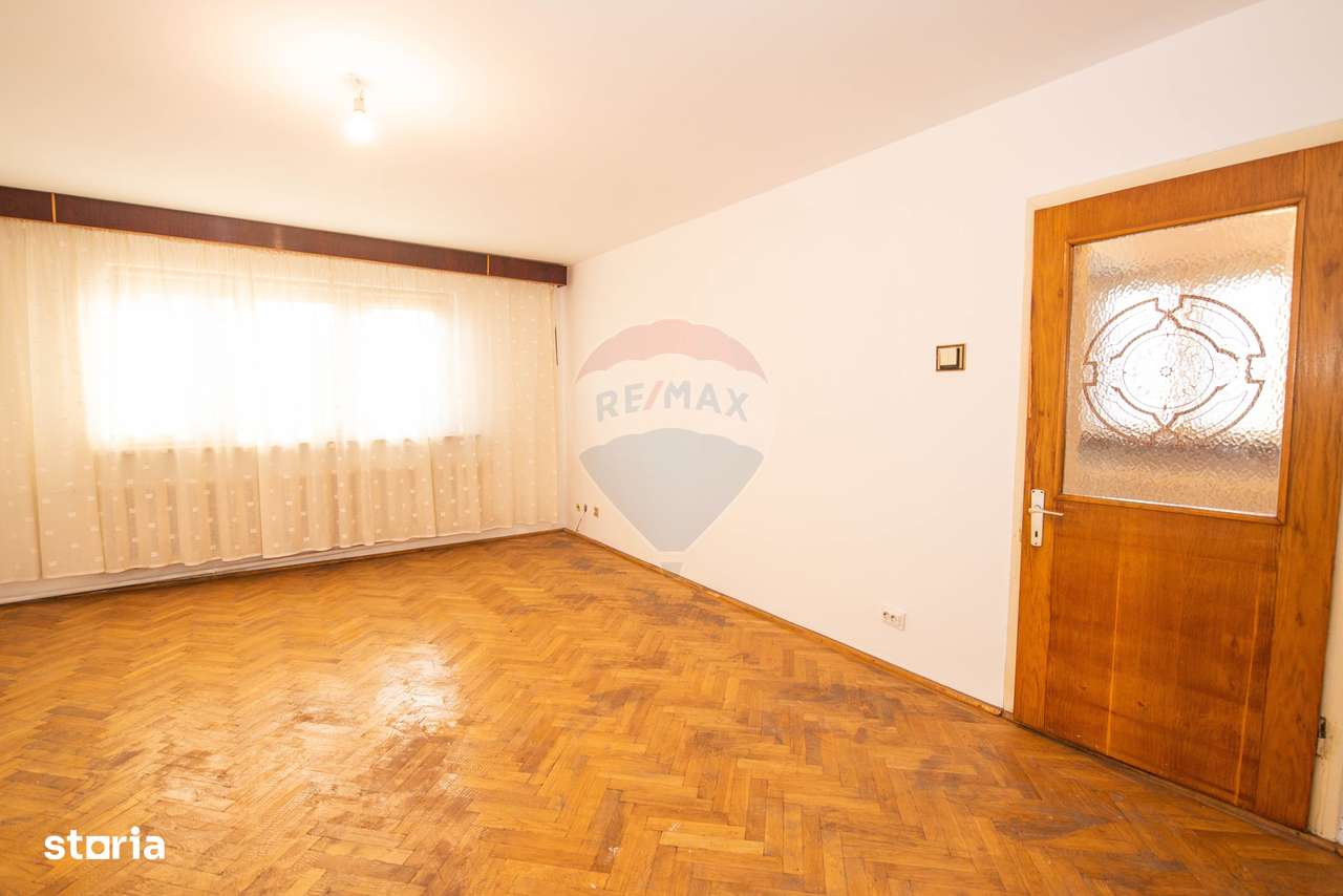 Casa Vila cu 7 camere de vanzare 250 mpu, 200 mp teren,  Buzau-9