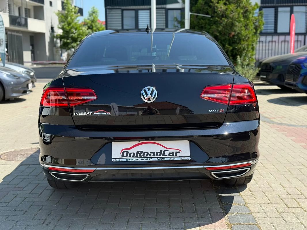 Volkswagen Passat 2.0 TDI DSG R Executive - 16