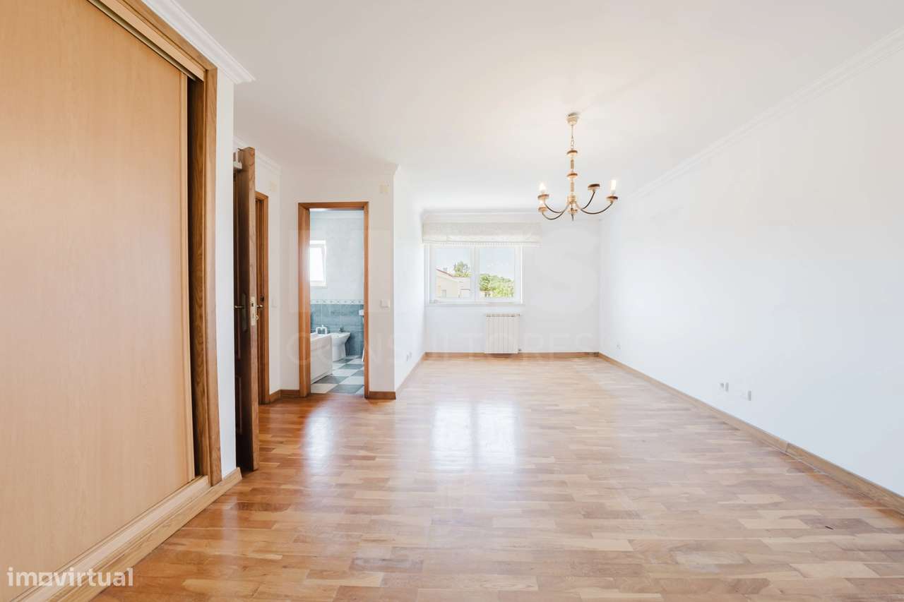 Moradia com 3 quartos em suíte, e terraço com vista desafogada. - Grande imagem: 5/36