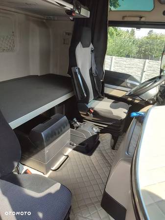 MAN 2017r / XXL TGX 18.500 AUTOMAT + RETARDER / STANDARD / OPONY 90 % - 19