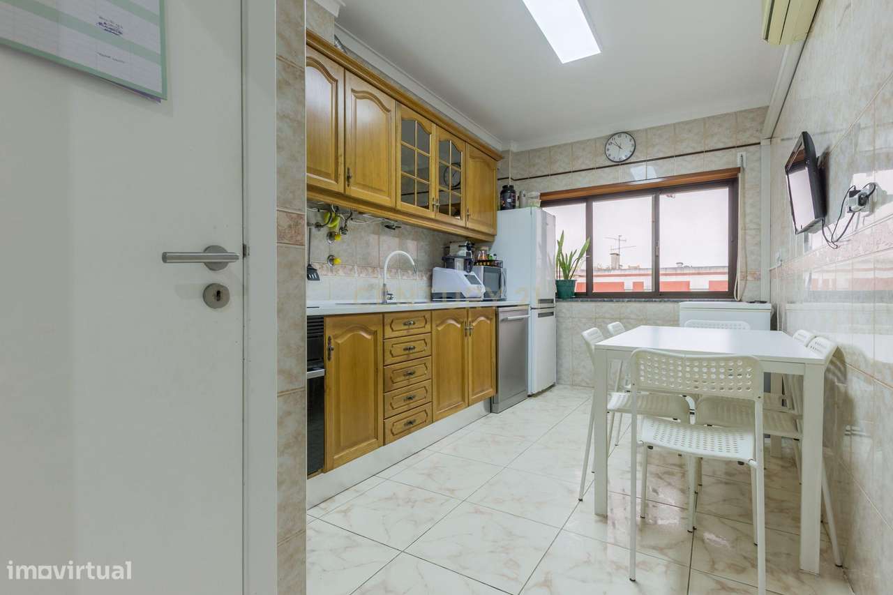 Apartamento T3 Moita em excelente localização-1