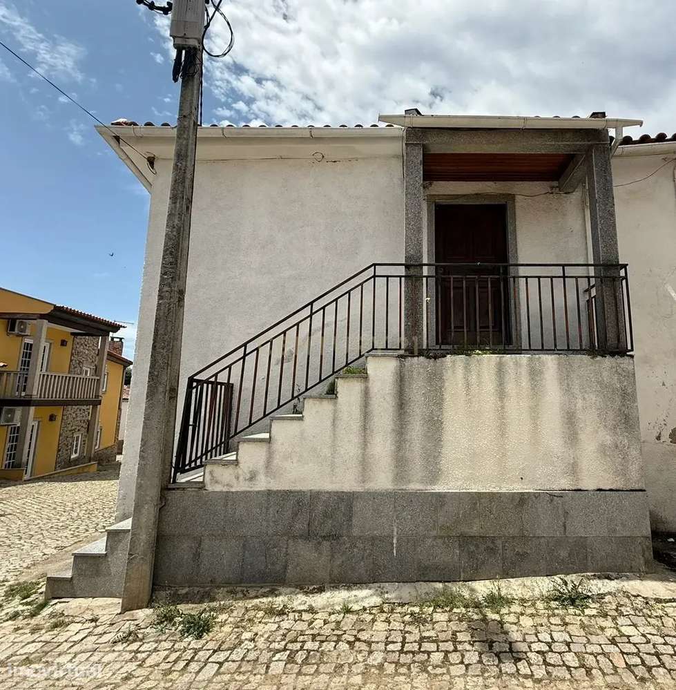 Casa T4 com Vista para Montanha em Vimioso - 80.000€ - Grande imagem: 4/19