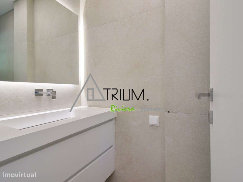 Moradia T4+1 Isolada com piscina e jardim nova-13