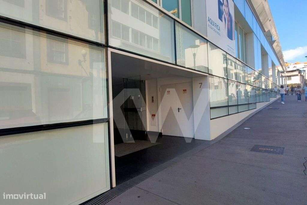 Estacionamento em Parque Privado no Centro do Funchal - Grande imagem: 2/7