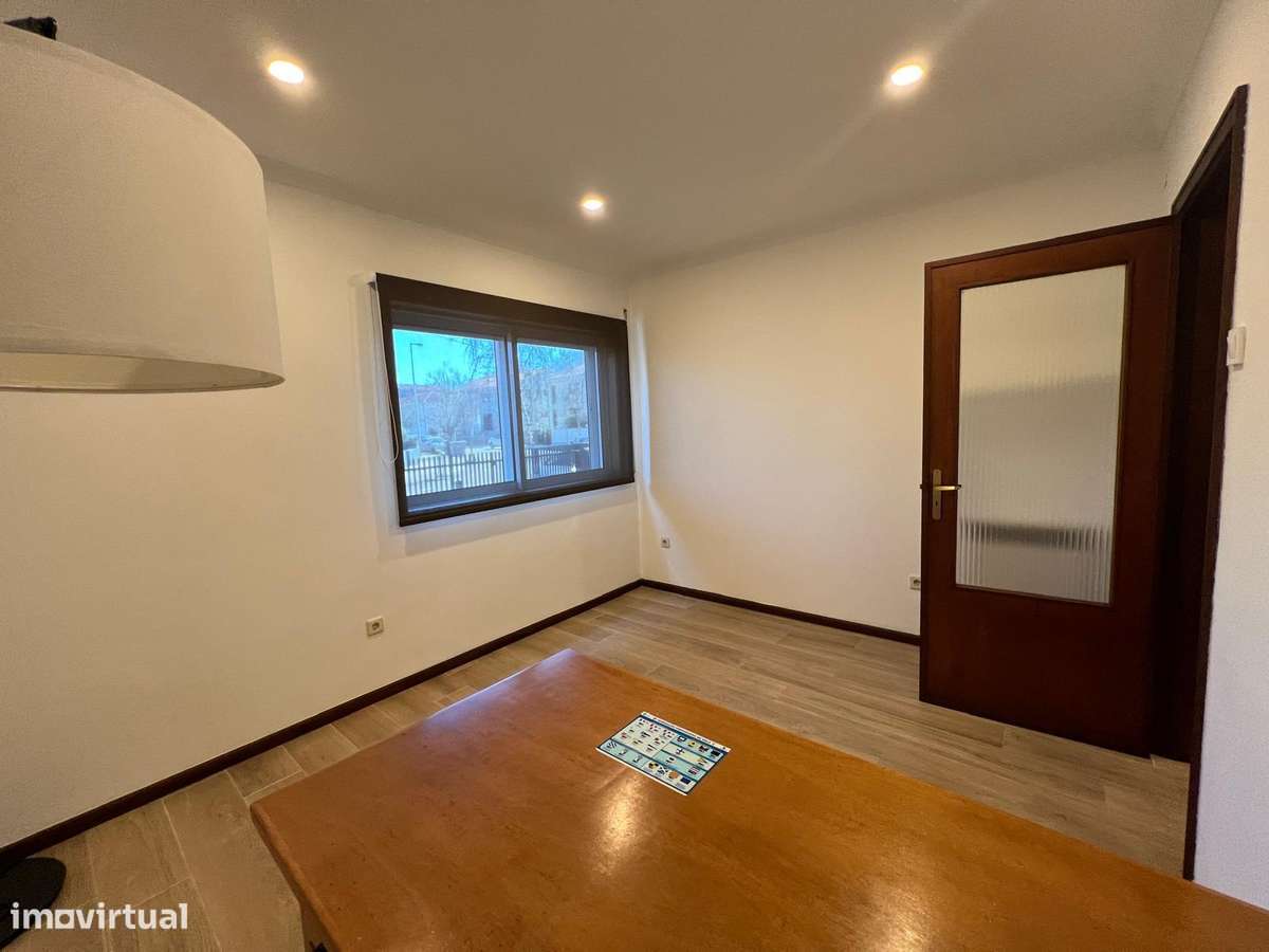 Moradia T4+2  3 Frentes monte dos Burgos-37