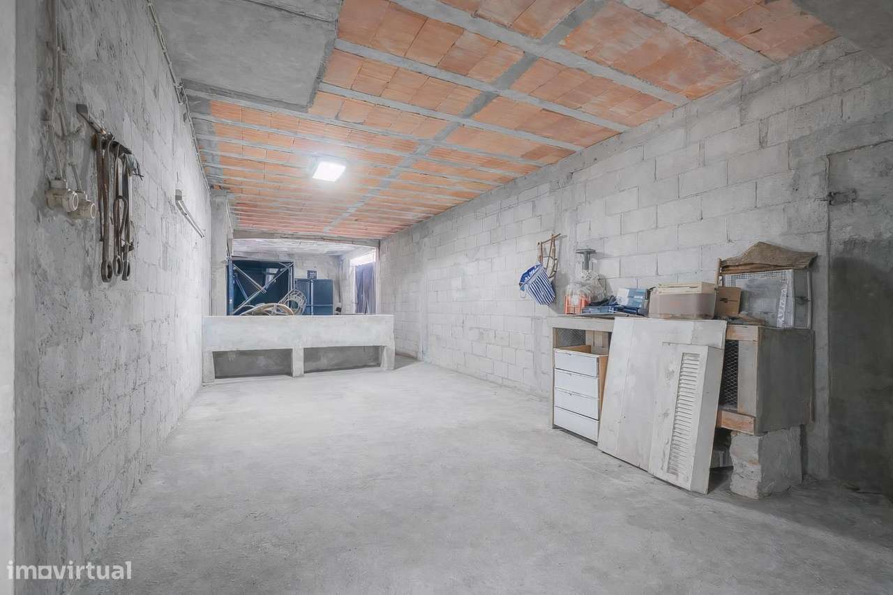 Moradia T8 na Póvoa do Varzim | Oportunidade de Investimento com...-51