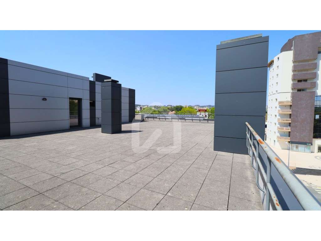 Penthouse T3 Duplex, com terraço no Centro da Cidade-31
