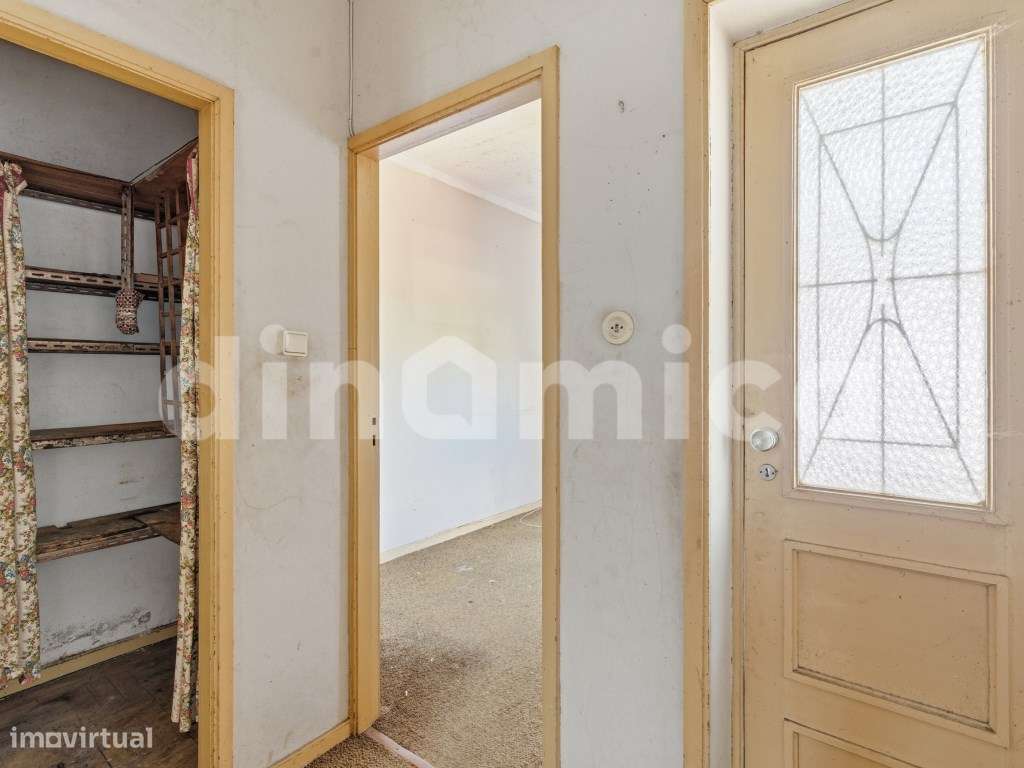Moradia para Remodelar em Localização Premium - Vila Nova de Gaia( B)-12