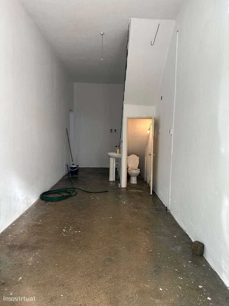 Apartamento T3+2, com 3 casas de banho e garagem-15