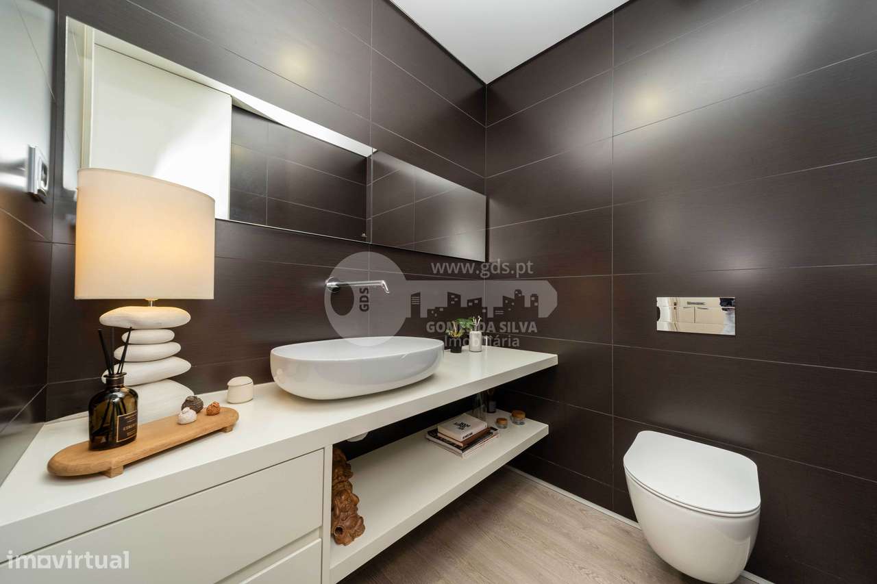 Apartamento T3 na Rua do Passal, Fraião-38