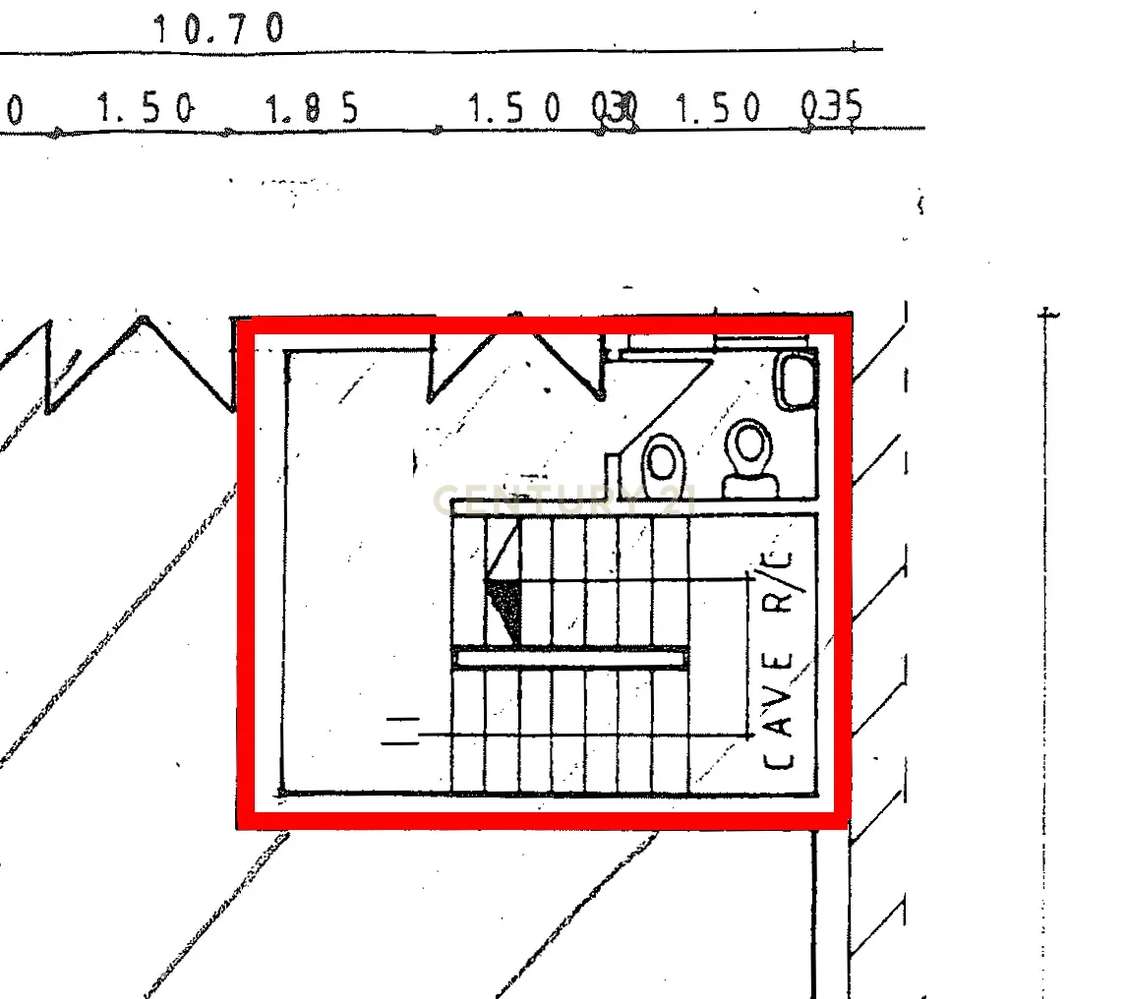 Loja localizada no bairro de Santa Eugénia, em Viseu, bom  investiment - Grande imagem: 4/6