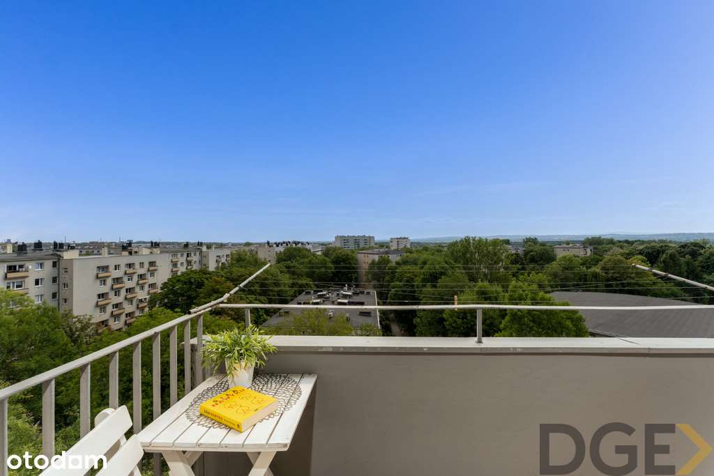 3-pokojowe z osobną kuchnią, balkonem i widokiem-5