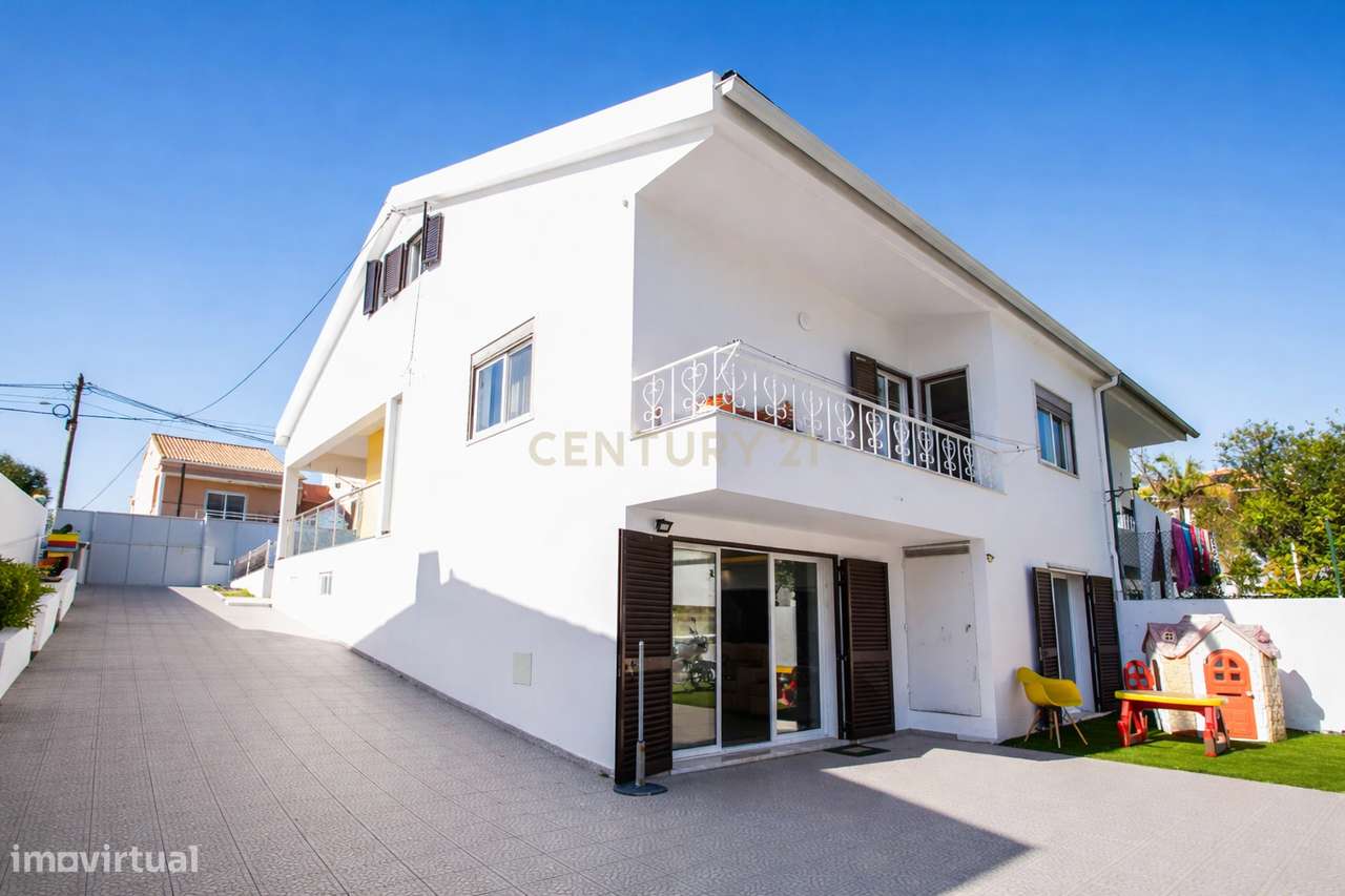 Moradia T2+1 na Marisol - Oportunidade Única! - Grande imagem: 2/31