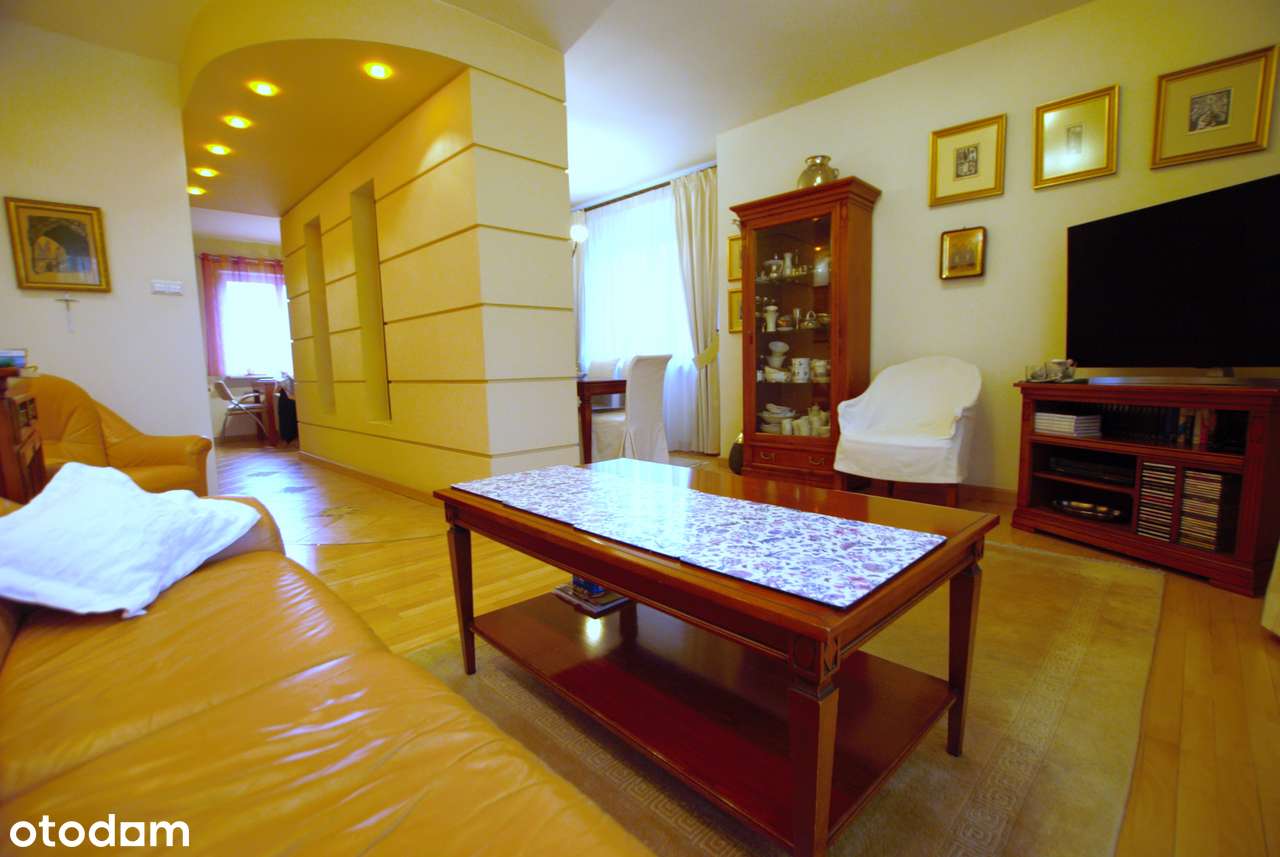 Dwupoziomowe mieszkanie z garażem, możliwość podziału, Centrum - Pełny obrazek: 1/19