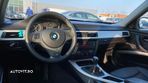 BMW Seria 3 330d xDrive - 13