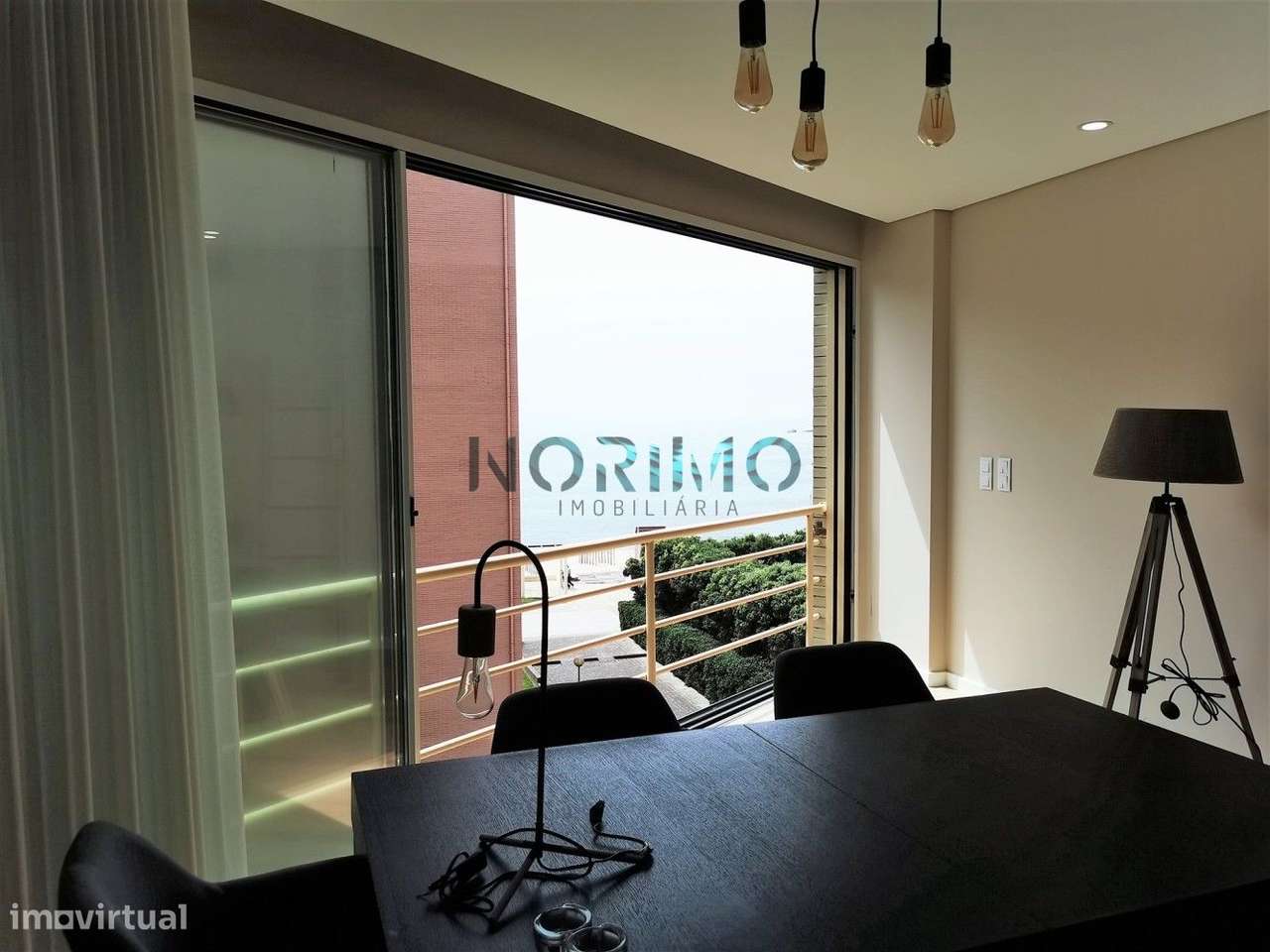 Apartamento T3 Frente Mar (Remodelado)-10