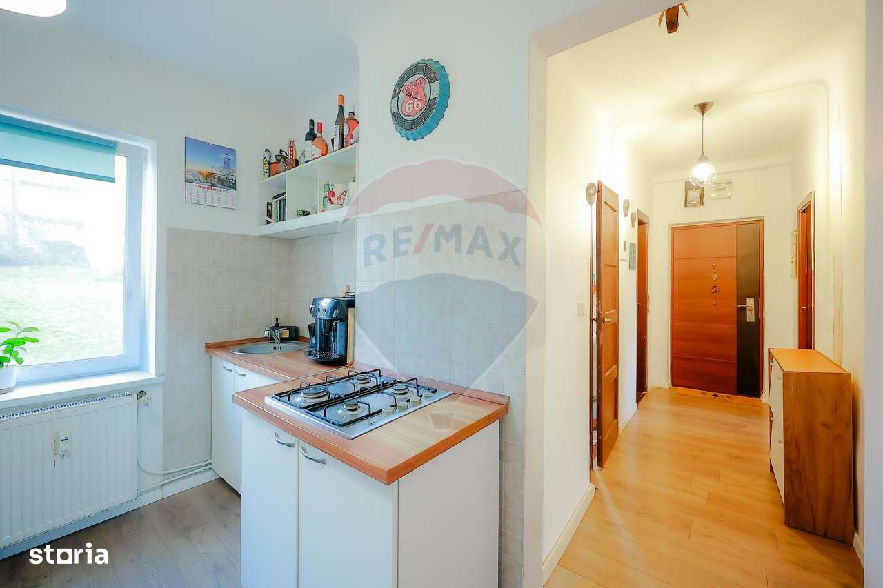 De vânzare apartament cu 2 camere, parter, parcare inclusă, central - Imagine principală: 3/12