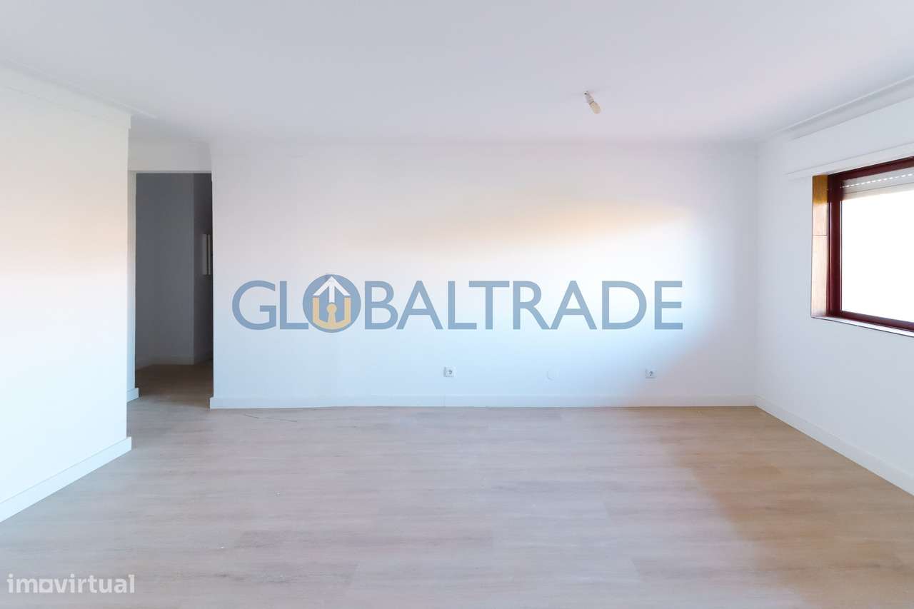 Apartamento T2 Renovado & Equipado em Rio Tinto-18