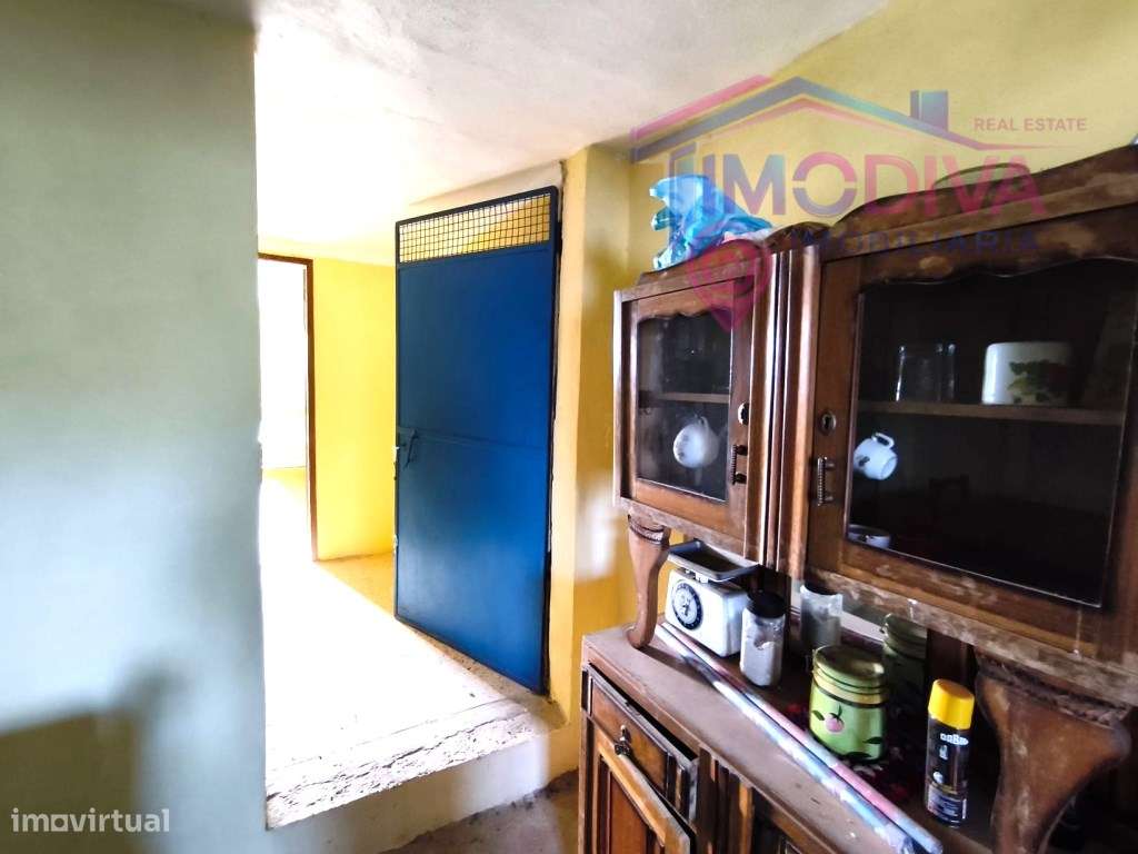 Moradia Isolada T3 com Terreno e Garagem em Bairradas, Figueiró dos...-27