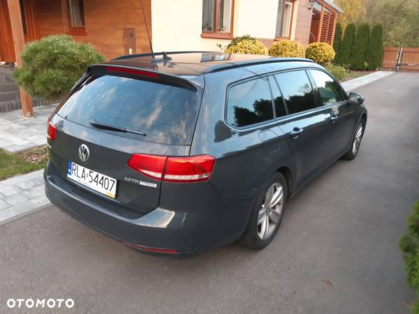 Volkswagen Passat 2.0 TDI SCR Highline - 3