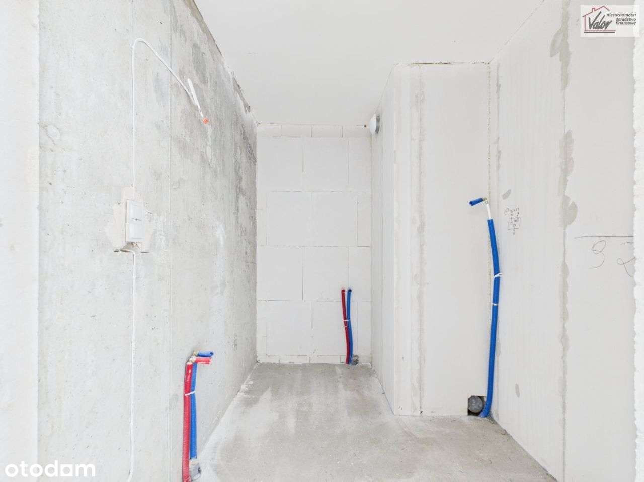 Kawalerka 32 m2 między dwoma Jeziorami - Jezioraj-7