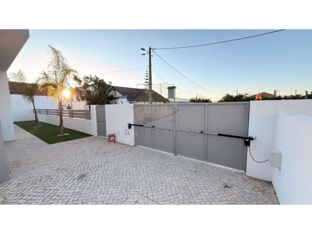 Moradia T4 em Azeitão | Pronta a escriturar-5