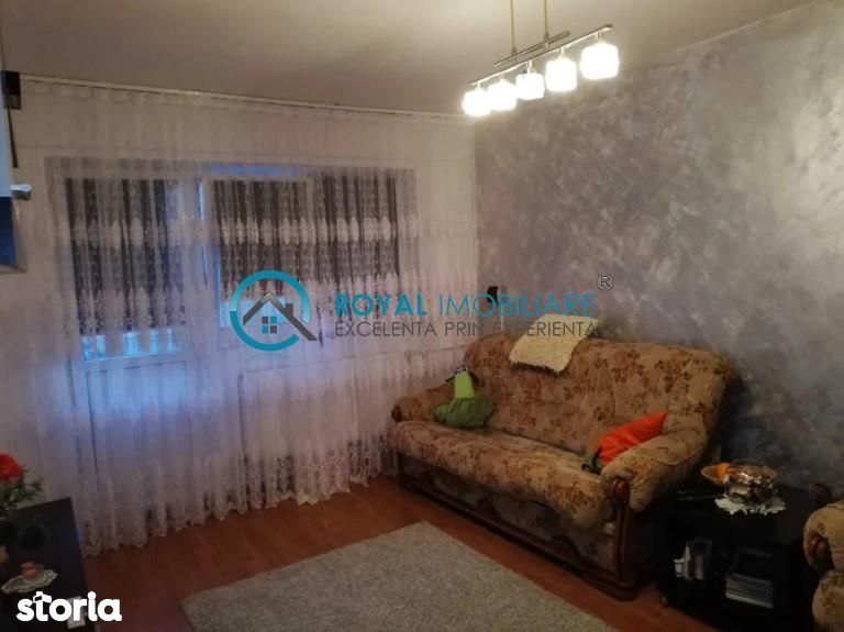 Royal Imobiliare - Vanzare Apartament zona Andrei Muresanu