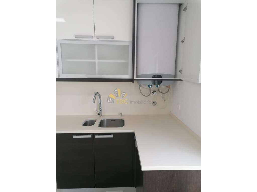 Moradia V3+1 Totalmente Remodelada no Centro da Ericeira e com vist...-9