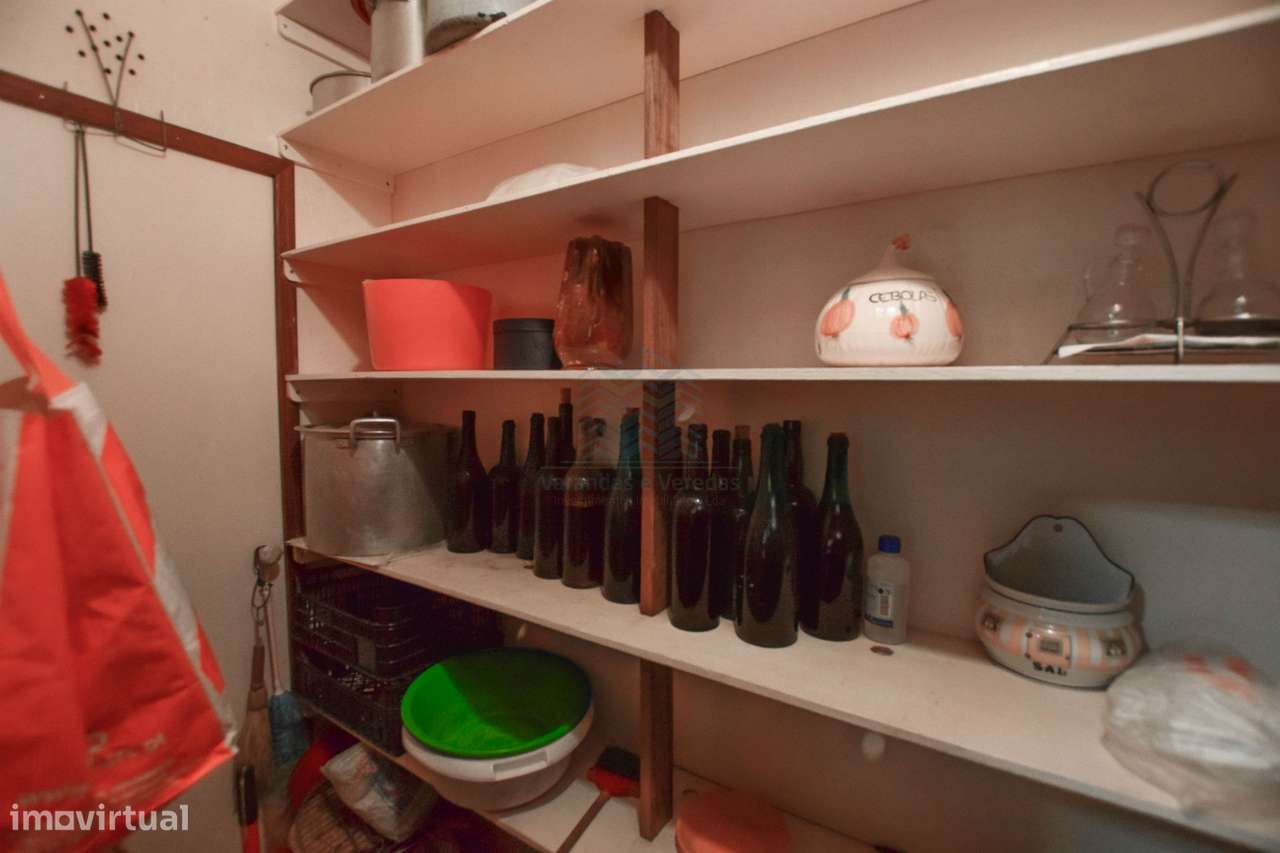 Moradia T7 com Garagem e Armazém - Alcorochel - Torres Novas-7