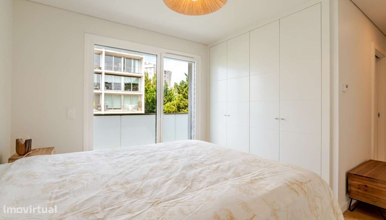 Apartamento T1 com varanda em Lordelo do Ouro no Porto-9